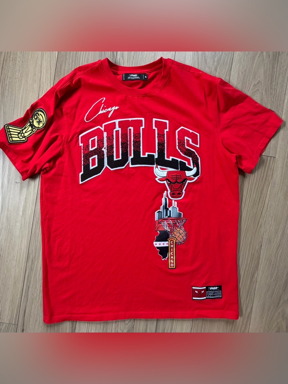 Pro Standard Chicago Bulls Six Time NBA Finals Red Graphic Tee Patch Logo XL